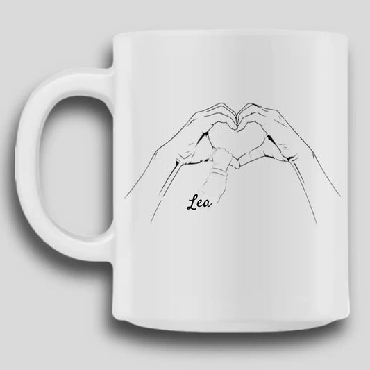 Herzhand mit Kinderhänden - Tasse personalisierbar